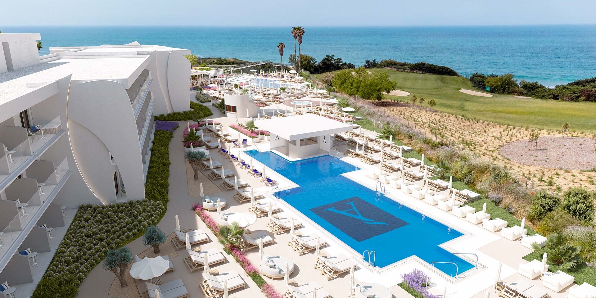 Amare sancti Petri pool view